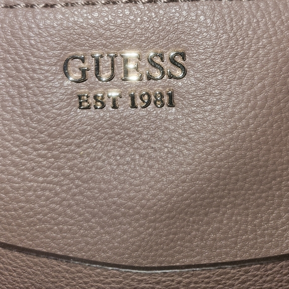 Guess nwot muave Shoulder Bag - Picture 3 of 10